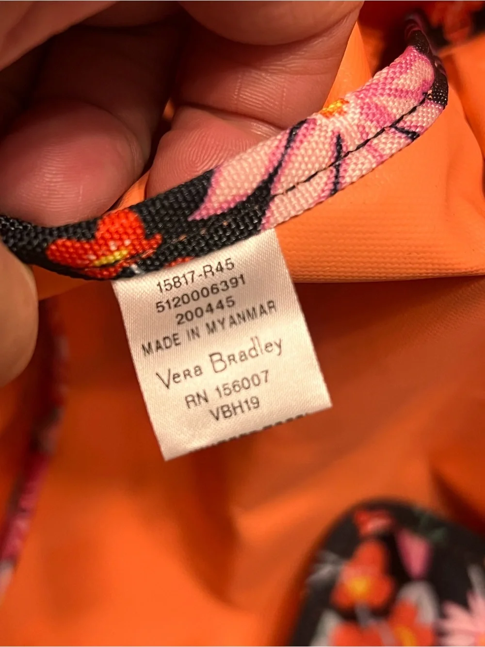 Vera Bradley NWOT  Floral tangerines  with Pink & tangerine Flowers large  tote